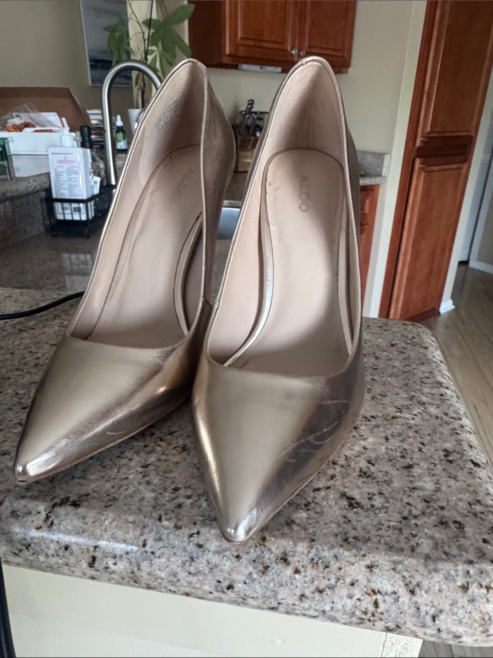 ALDO Women's Metallic Gold Pointed Toe Heels - Picture 2 of 6
